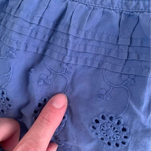 Mini Boden Girls Size 5/6 Blue tiered pintucks eyelet lace skirt - Picture 2 of 10